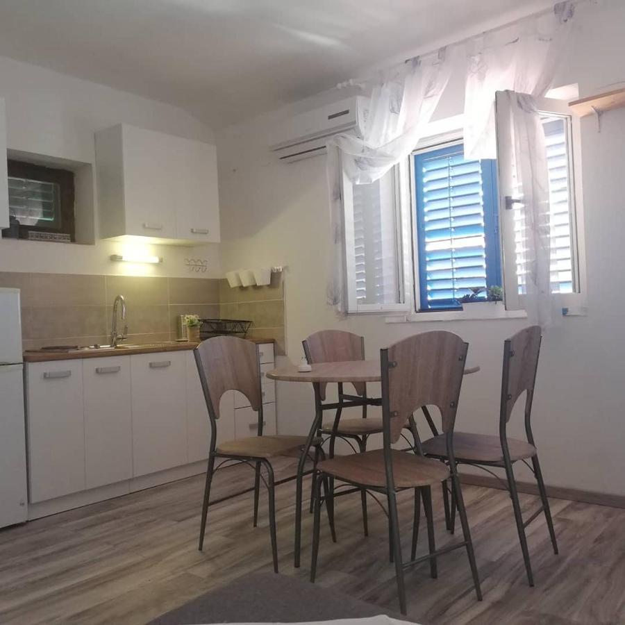 Apartments Lucija Solaris Sibenik Bagian luar foto